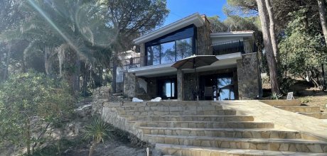 PP 929 Villa exclusiva y moderna para 14 personas con una piscina privada cerca de la Playa de Pals en la Costa Brava