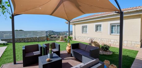LL 614 Villa moderne pour 6 personnes avec une piscine privée près de Lloret de Mar sur la Costa Brava