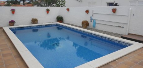 EC 603 Holiday home for 6 persons near the beach with private pool in l'Escala on the Costa Brava in Spain