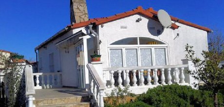 AM 404 Ferienvilla für 4 Personen mit einem privaten Pool in Empuriabrava an der Costa Brava