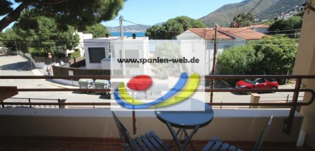 LA 121/2 Holiday apartment near the beach for 4/6 persons in Llançà on the Costa Brava in Spain