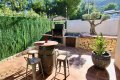 Disfrute de sus vacaciones en Dénia en la Costa Blanca en esta espaciosa villa vacacional para 8 personas, con piscina privada y vistas al mar.