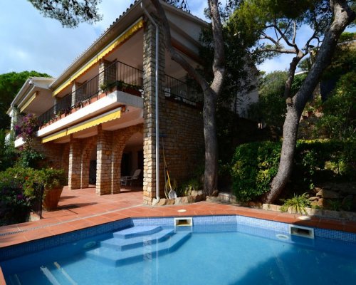 Ferienhaus in Sa Tuna mit privatem Pool