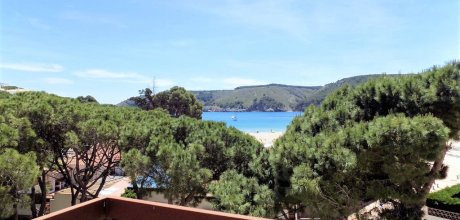EC 116/2 Apartment for 7 persons with sea views in l`Escala on the Costa Brava
