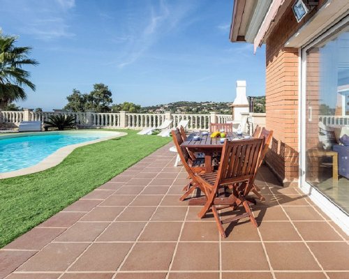 Luxuriöse Ferienvilla für 6 Personen an der Costa Brava bei Lloret de Mar buchen