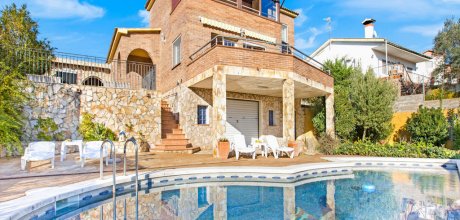 LL 629 Villa pour 6/8 personnes avec une piscine privée près de Lloret de Mar sur la Costa Brava